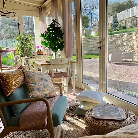 Bed & Breakfast Peperosa In Collina Pescara