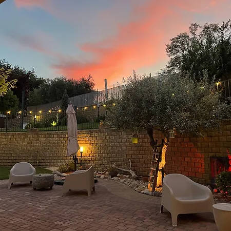 Peperosa In Collina Bed & Breakfast Pescara